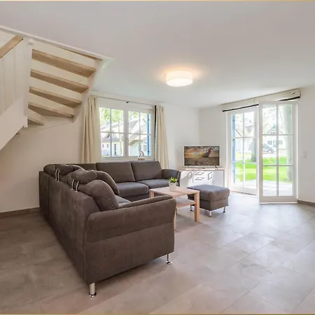 Fischerdorf Im Kiefernwaeldchen